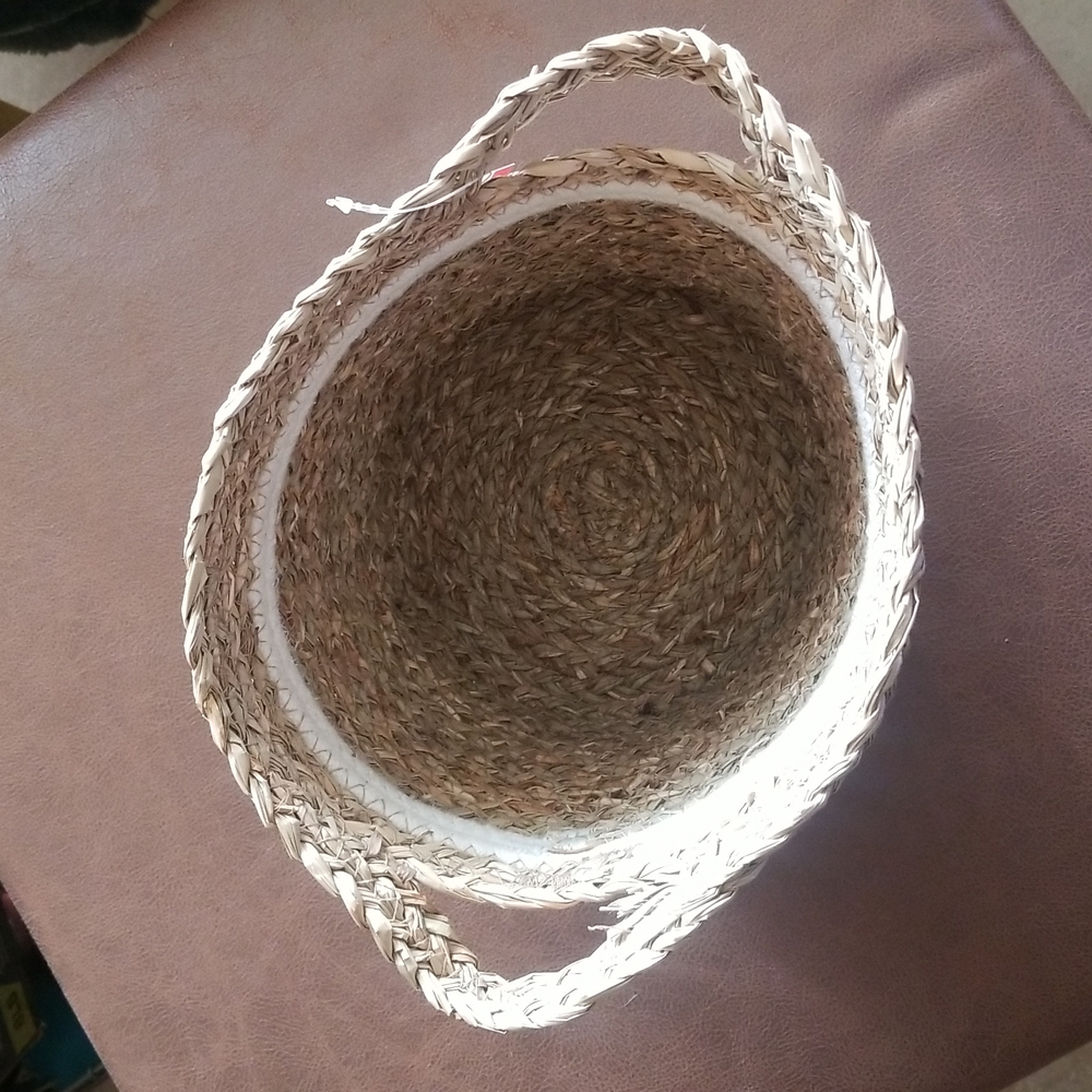 Basket - Picture 2 of 6